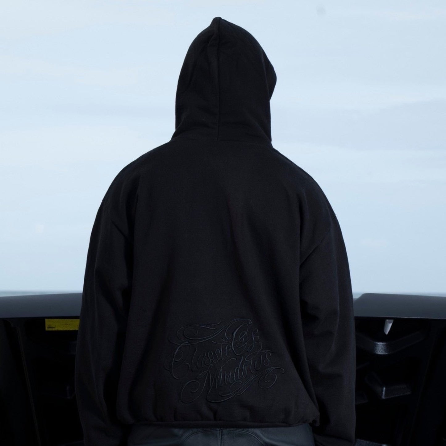 THUNDER STUDS HOODIE BLACK