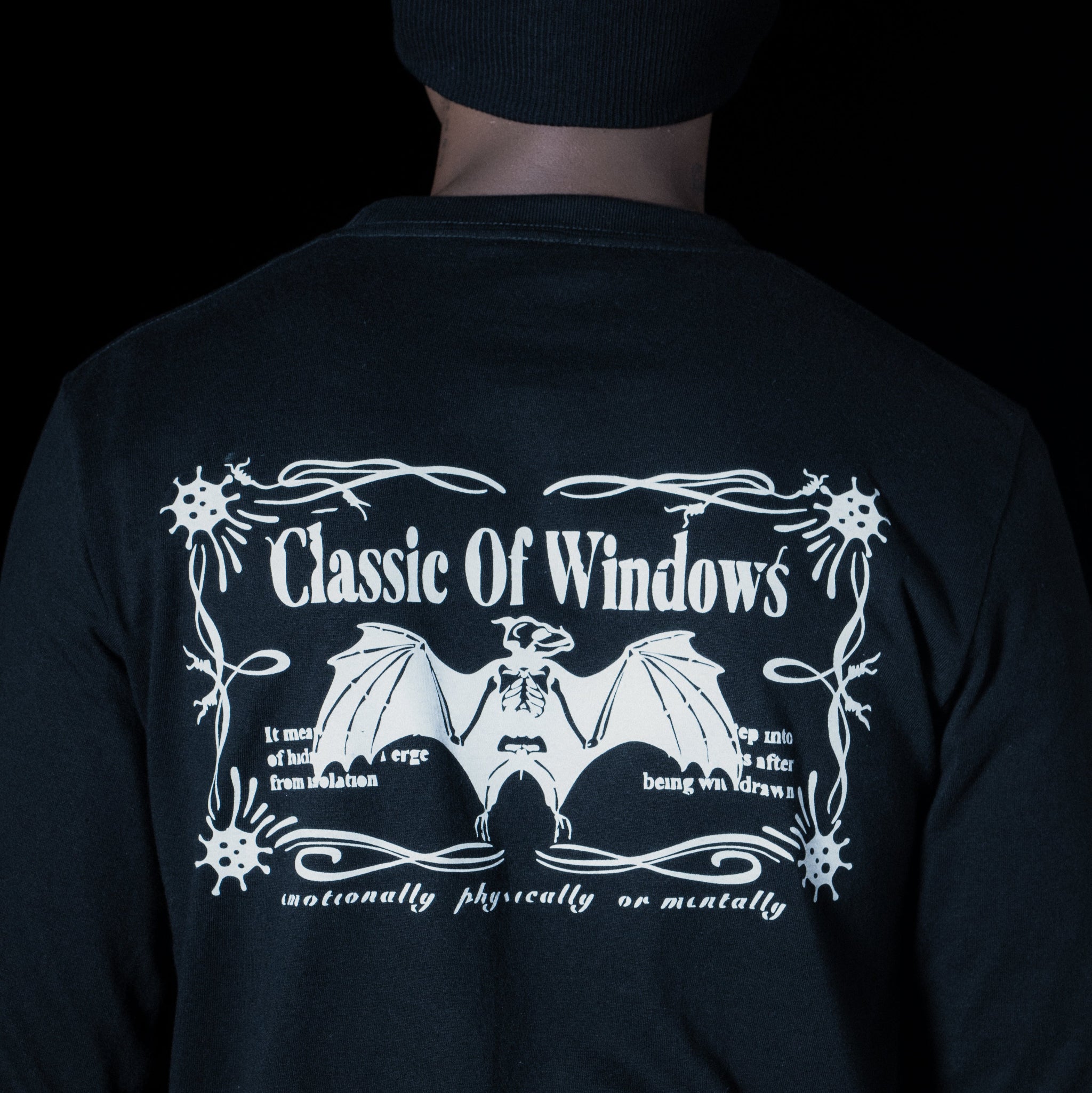 BAT LONG SLEEVE T-SHIRT BLACK – Classic Of Windows